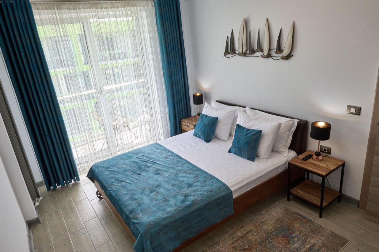 Vintage Breeze Apartment - Spa Pools Resort Мамая Екстериор снимка