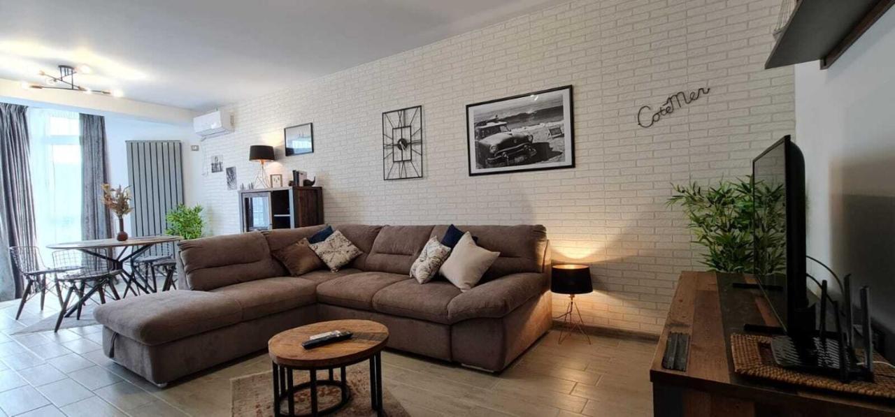 Vintage Breeze Apartment - Spa Pools Resort Мамая Екстериор снимка