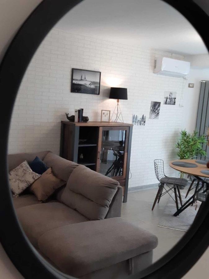 Vintage Breeze Apartment - Spa Pools Resort Мамая Екстериор снимка