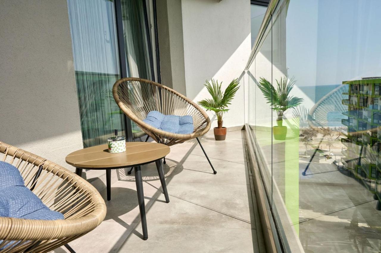 Vintage Breeze Apartment - Spa Pools Resort Мамая Екстериор снимка