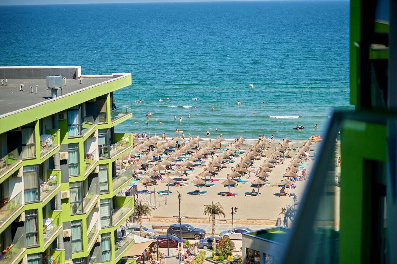 Vintage Breeze Apartment - Spa Pools Resort Мамая Екстериор снимка