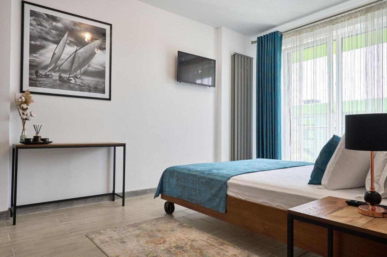 Vintage Breeze Apartment - Spa Pools Resort Мамая Екстериор снимка